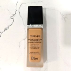 Diorskin Forever Foundation